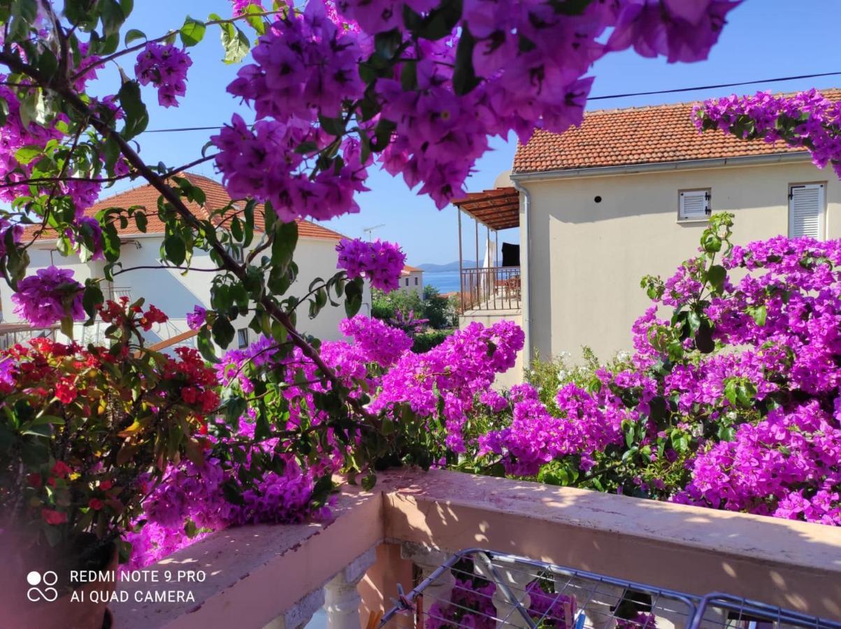 Apartments Iva Pakoštane Exterior foto